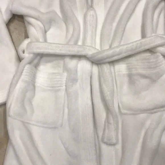 NWOT Robe - Picture 3 of 6